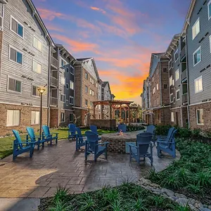 The Professional - 5 Mins To Carowinds Apartment Charlotte