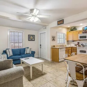 Holiday home Sea Breeze -great Location!, Key West